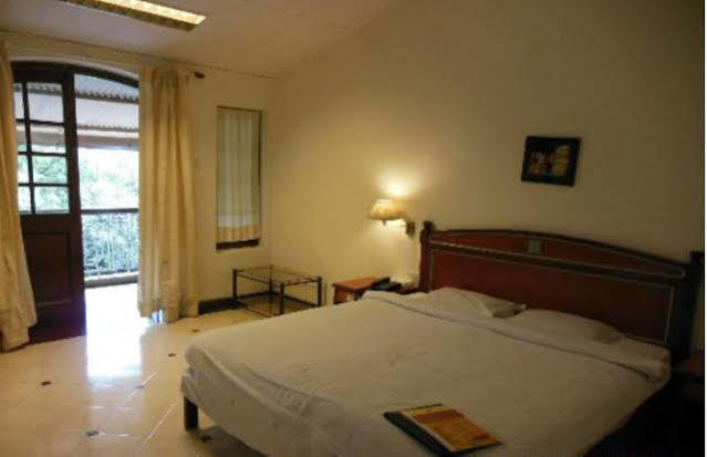 Club Mahindra Sherwood Mahābaleshwar Exteriör bild